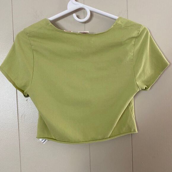 Levi’s Green Ruched Front Crop Top Women’s Small Short Sleeve Stretch Tee - Picture 2 of 6